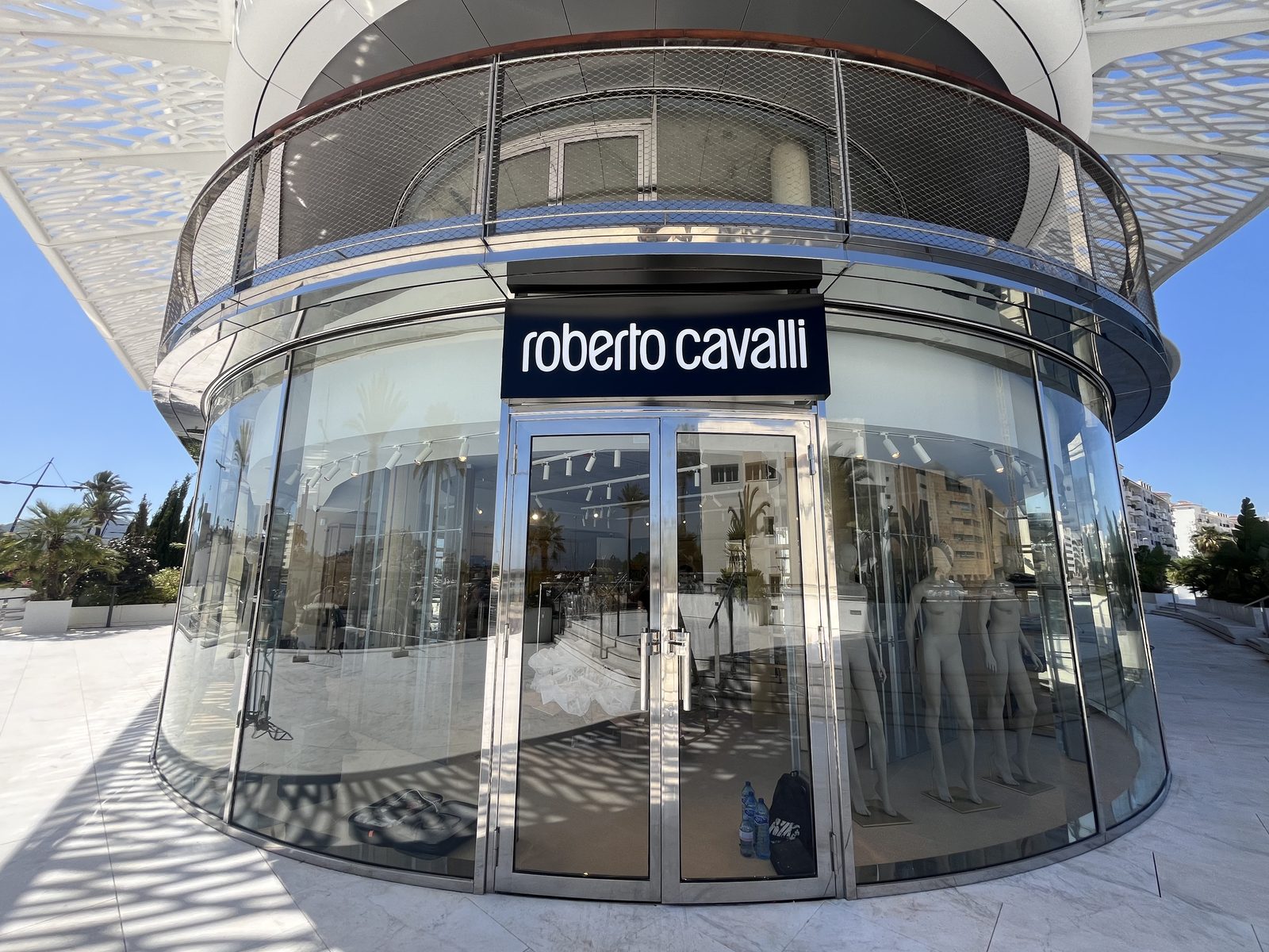 Fachada de Roberto Cavalli